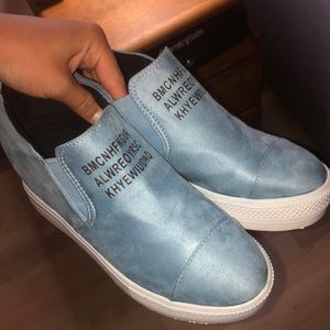 Blue wedge sneakers